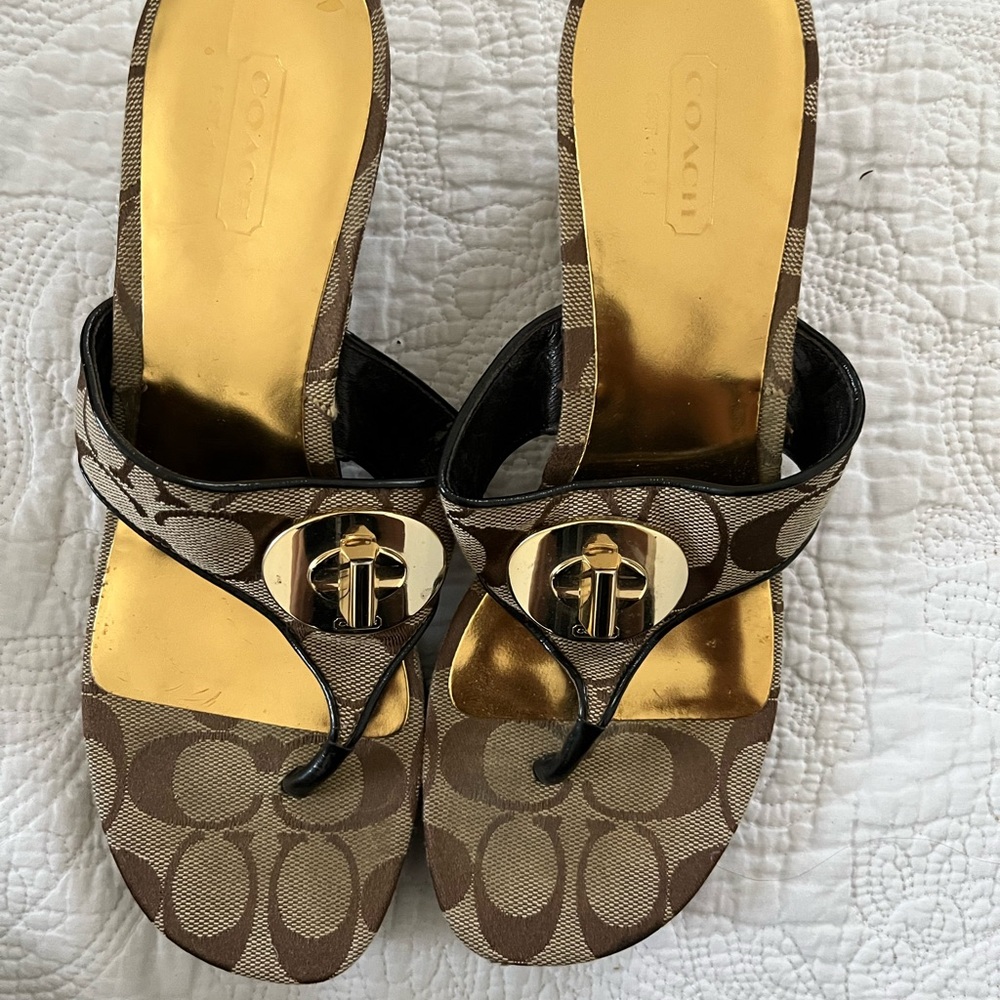 VINTAGE!! Coach Women's Brown and Gold Sandals - Picture 6 of 12